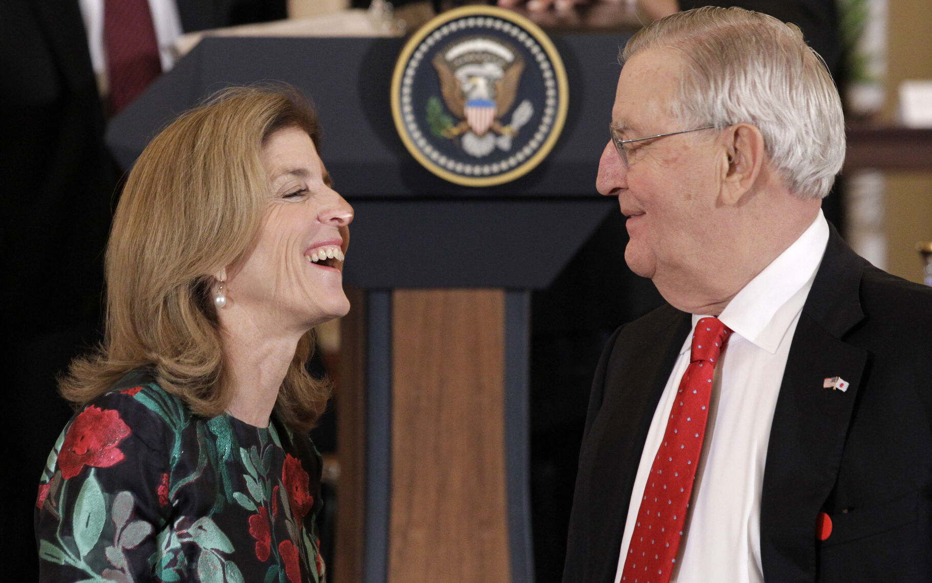 Caroline Kennedy, Walter Mondale